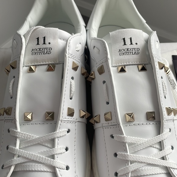 BRAND NEW Valentino Garavani White Rockstud Sneakers - Picture 3 of 6